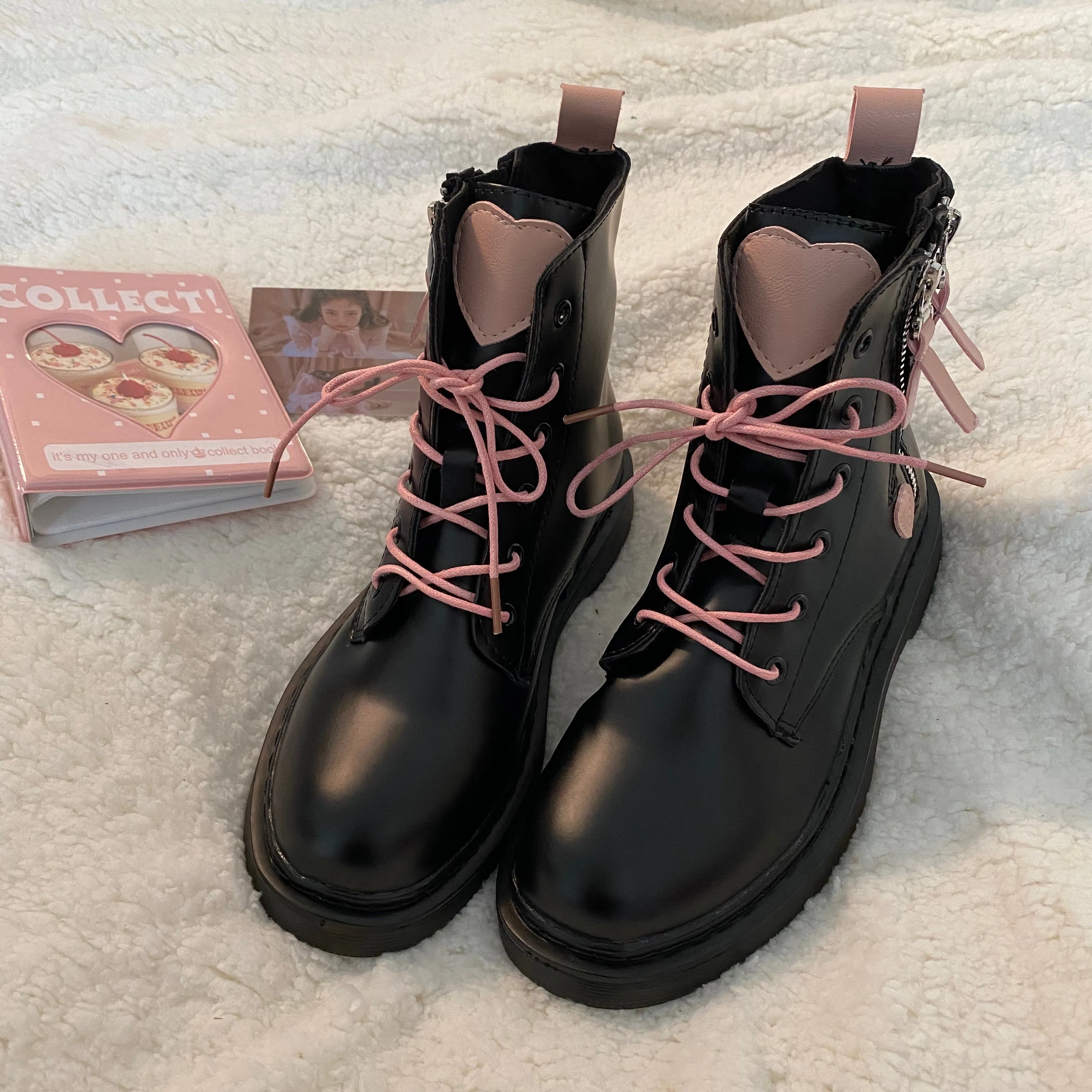 Black   Pink Martin Boots KF6912