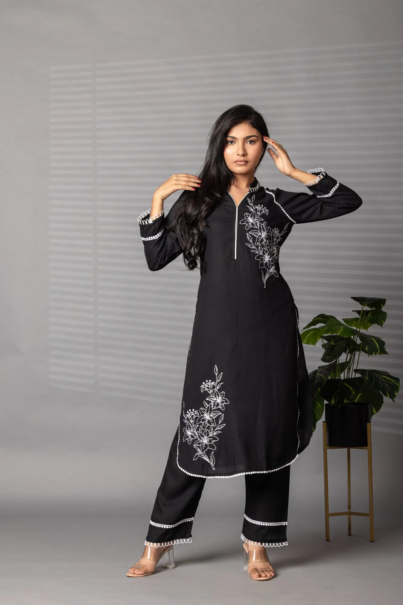 Cotton Kurta with Thread work.