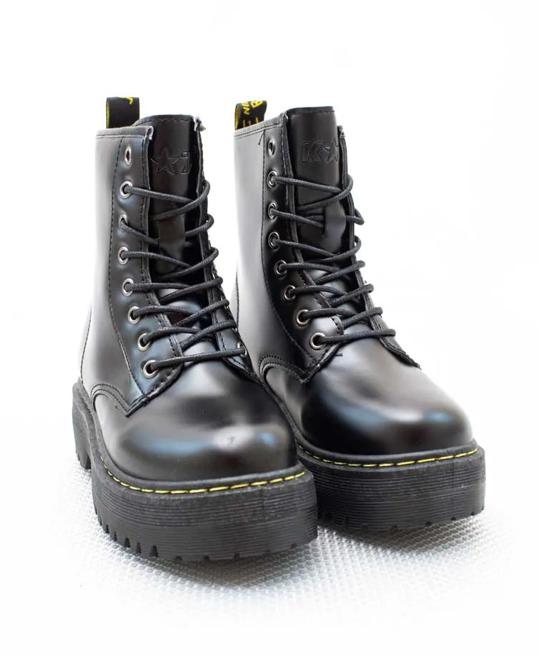 K7 Doc Martin Black Boot