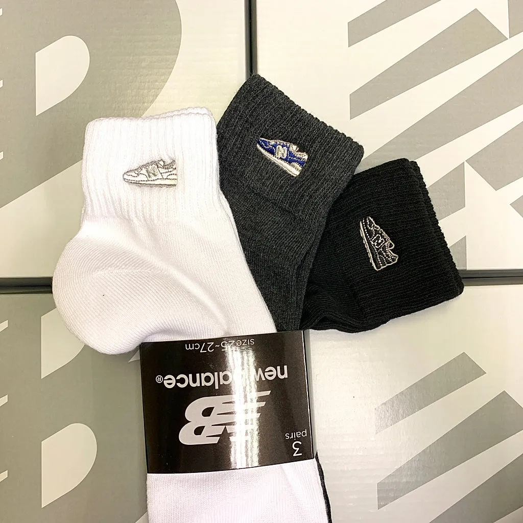 NEW BALANCE SHOES BADGE ANKLE SOCKS 3 PAIRS